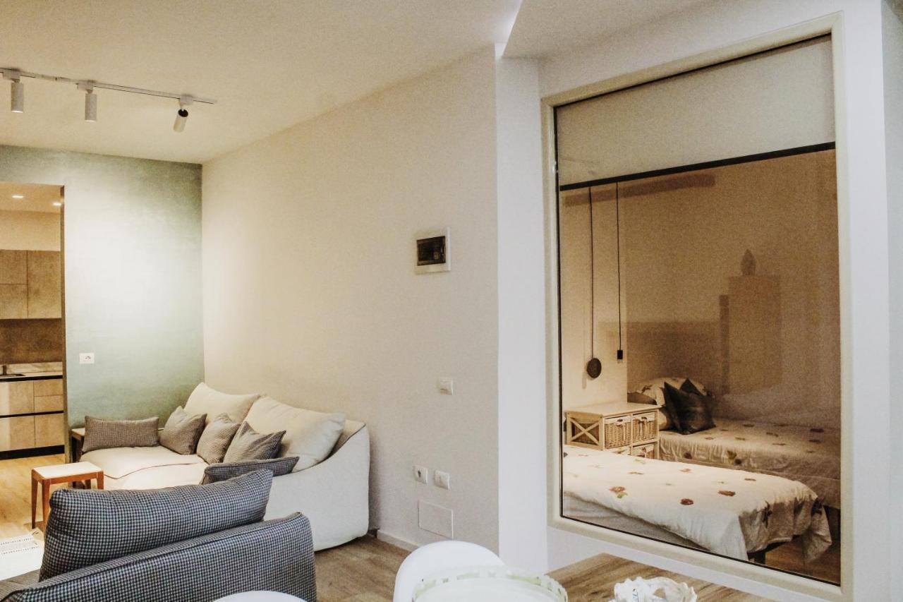 Ivy Lalzi Bay Beach House Durres Exterior photo